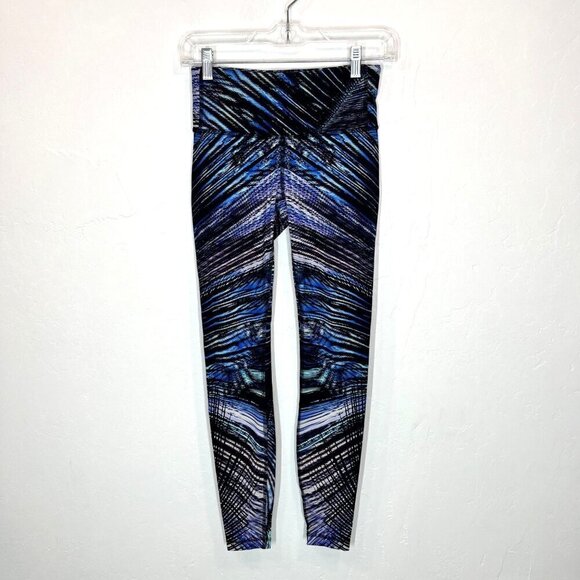 Lululemon TropSpeed Wunder Tight Nulux Tropics under Blue Black leggings Size 4 - Picture 4 of 10